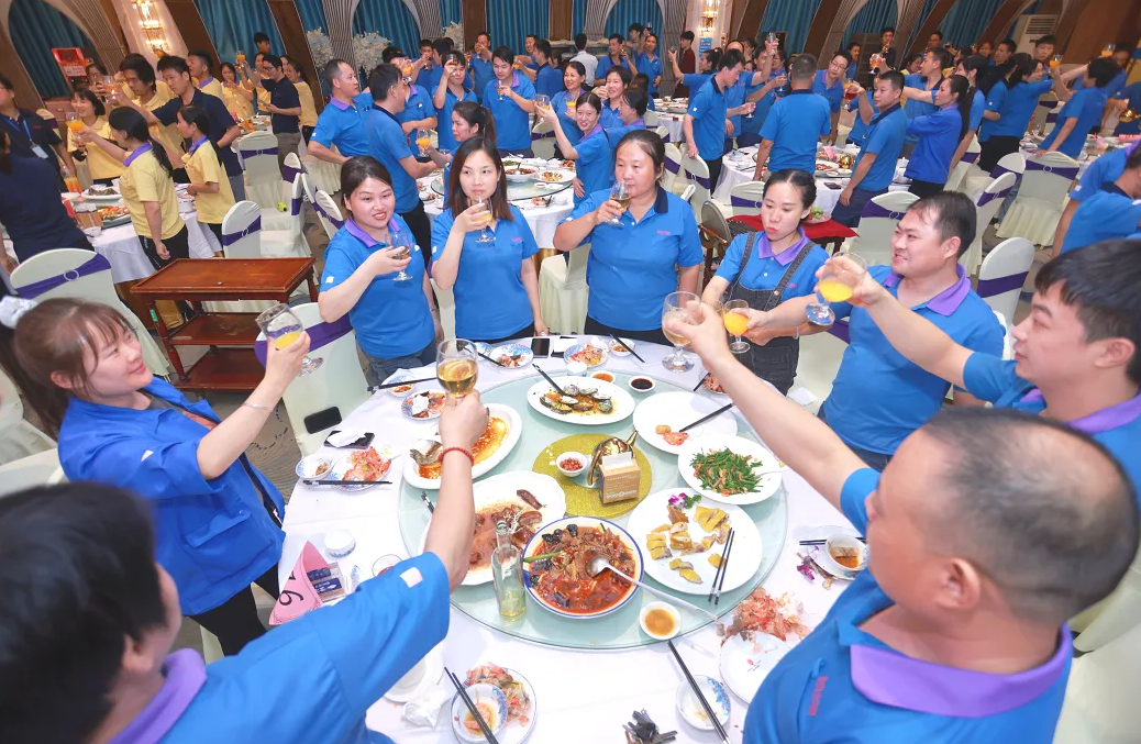 五载忠诚获殊荣 感恩偕行启新程