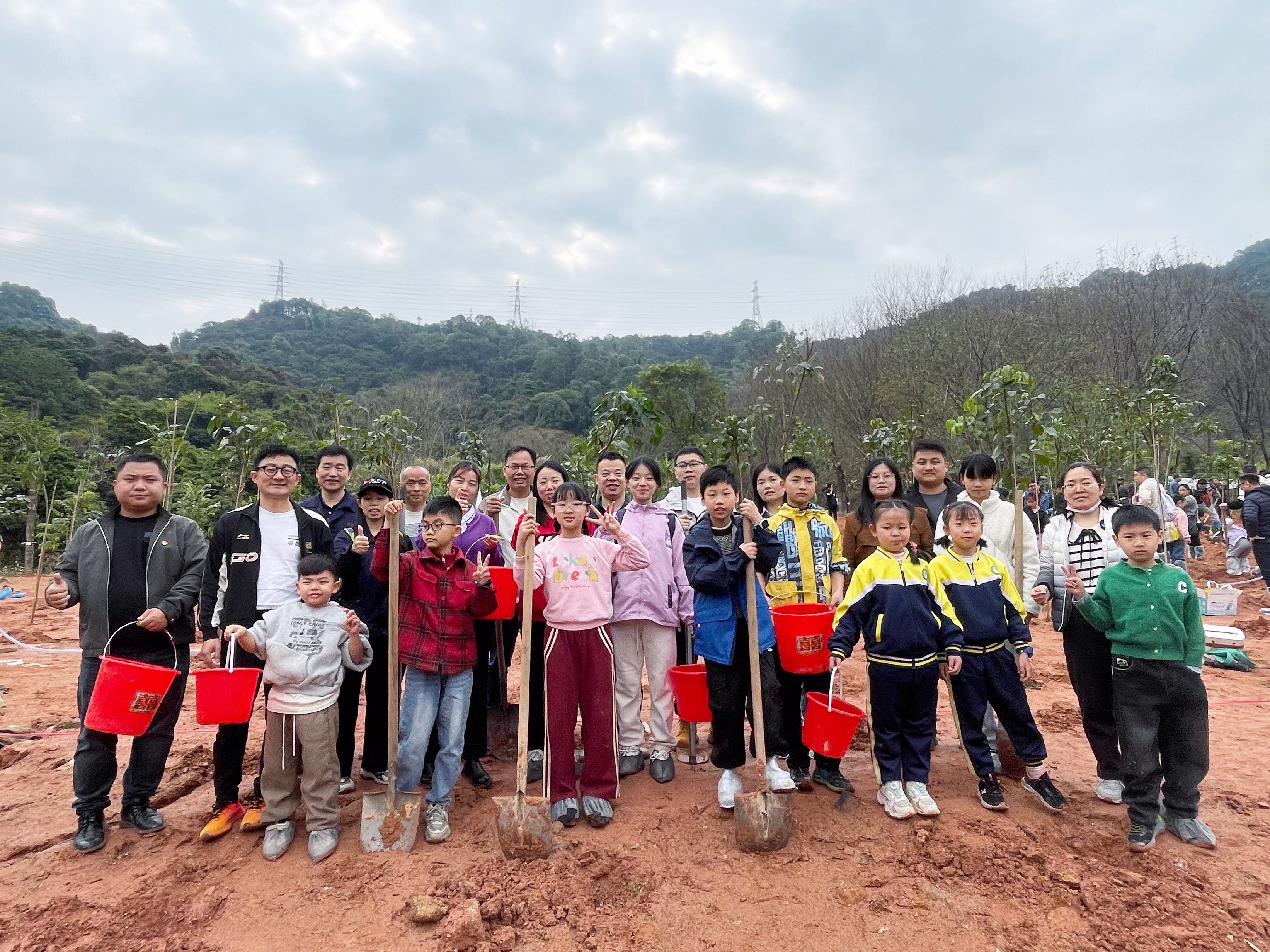 植树造林，，，，，918博天堂责任与继续！