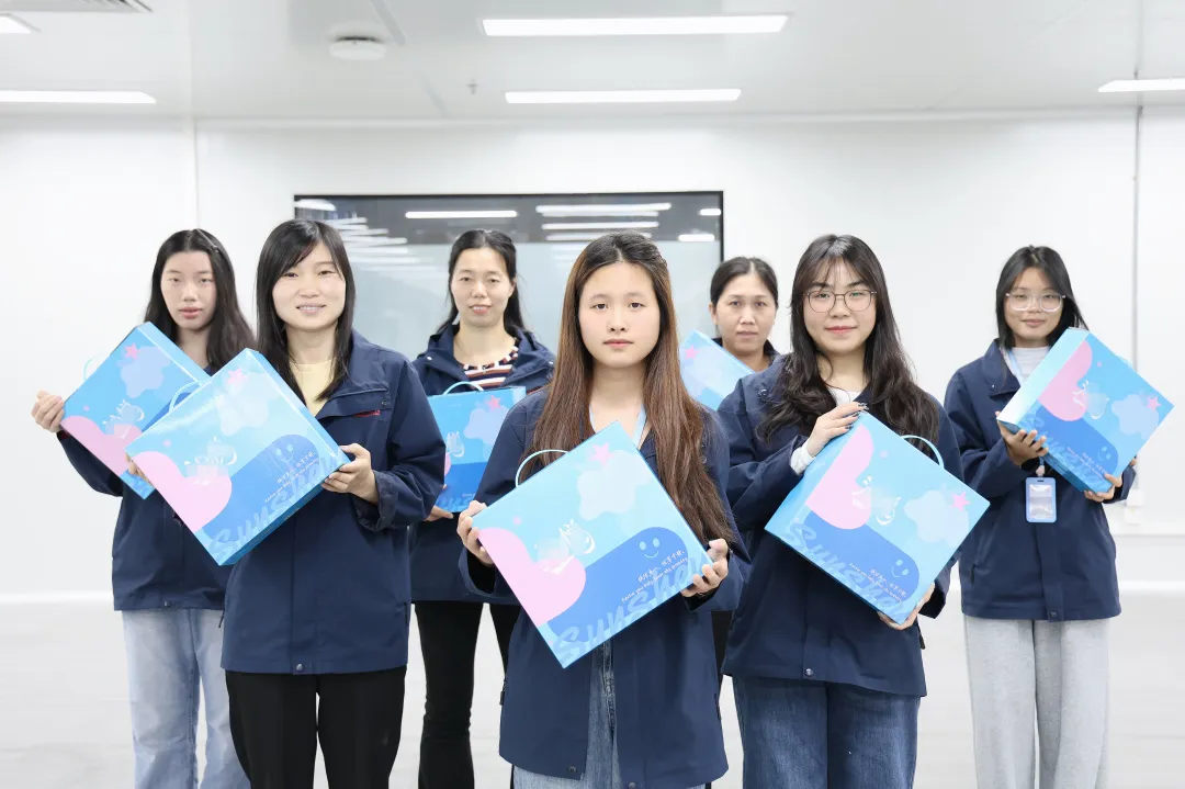 女神节：黄石“乒”出欢喜，，，，，广州“盒”你甜蜜！